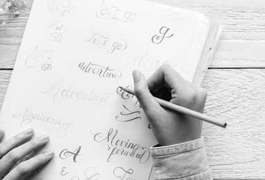 太飒了！郑钦文生日照曝光，3男2女很热闹，派对的欢乐与希望